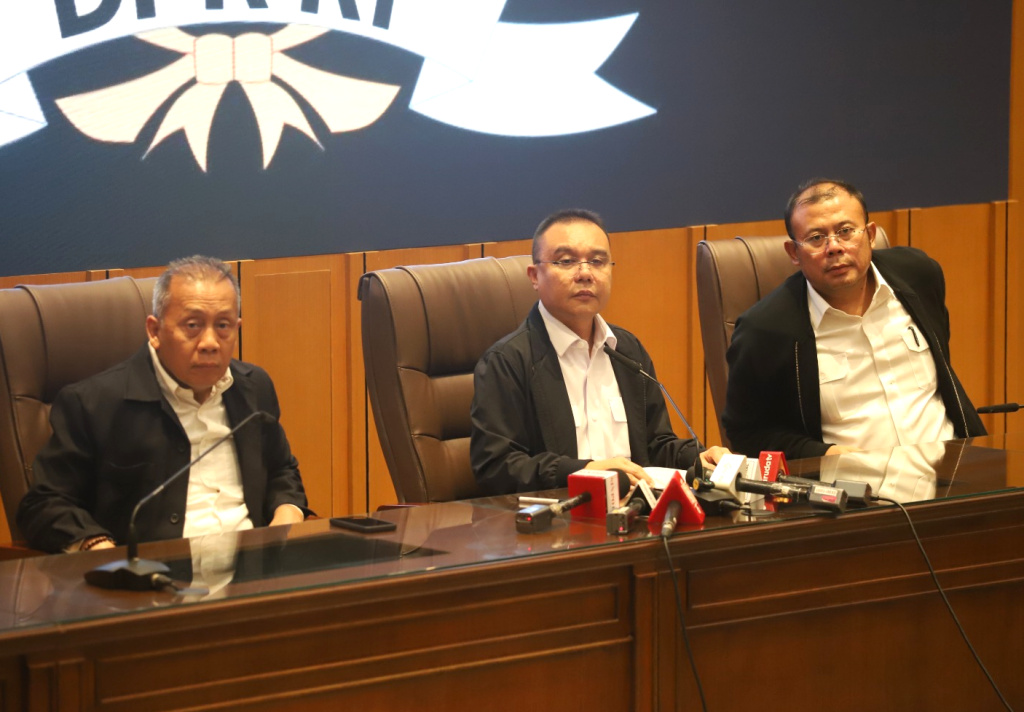 Pimpinan DPR tanggapi 17+8 tuntutan rakyat (Ashar/SinPo.id)