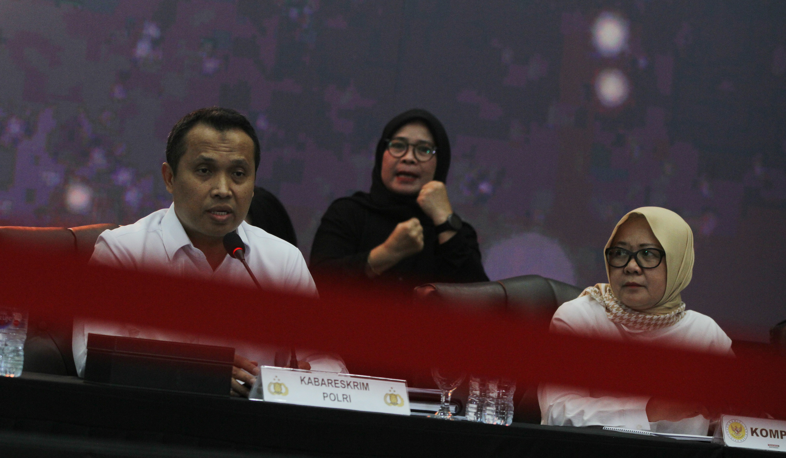 Kabareskrim Polri Komjen, Syahar Diantono, saat konferensi pers. (Agus Priatna/SinPo.id)