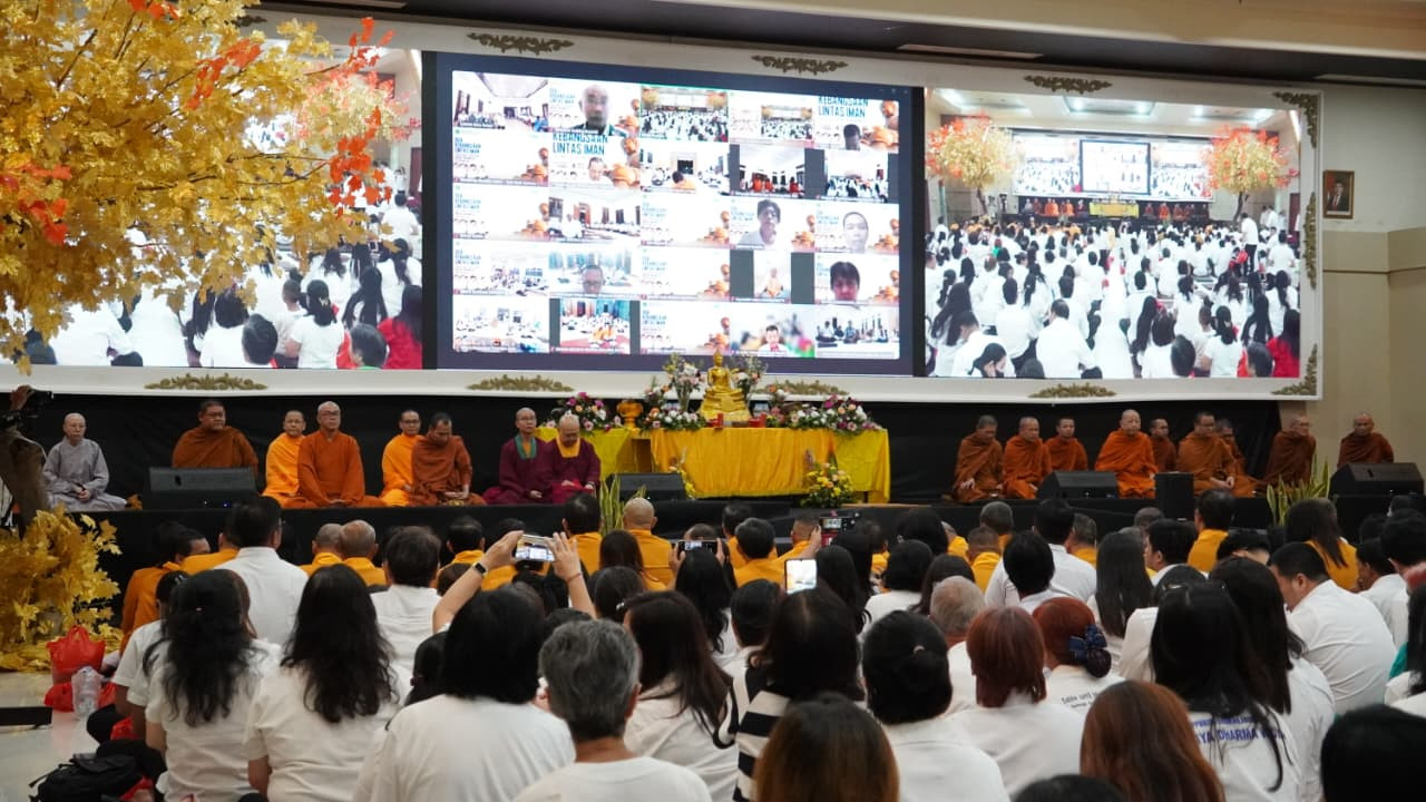 Doa bersama umat Buddha (SinPo.id/Kemenag)