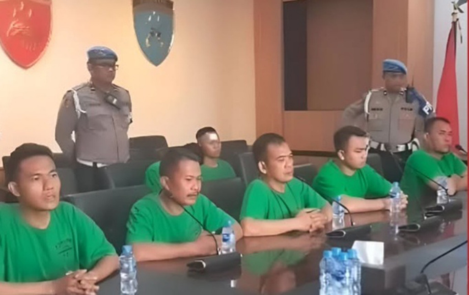 Tujuh Brimob saat menjalani sidang etik (SinPo.id/Istimewa)