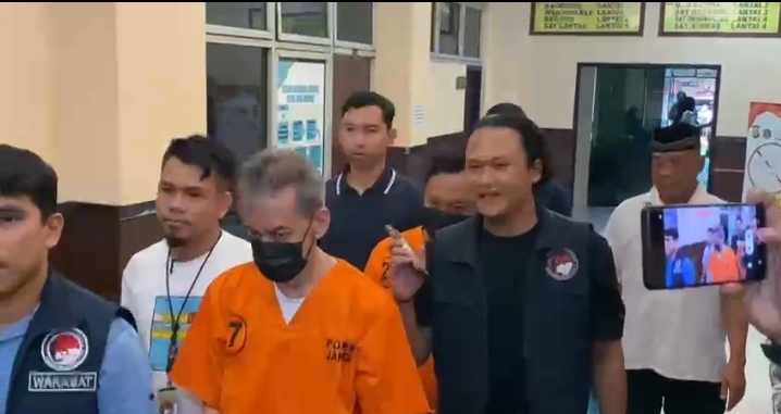 Musisi Fariz RM di Mapolres Jaksel (SinPo.id/ Dok. BeritaNasional)