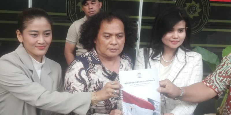 Tim kuasa hukum Adam Damiri (Sinpo.id/Tio Pirnando)