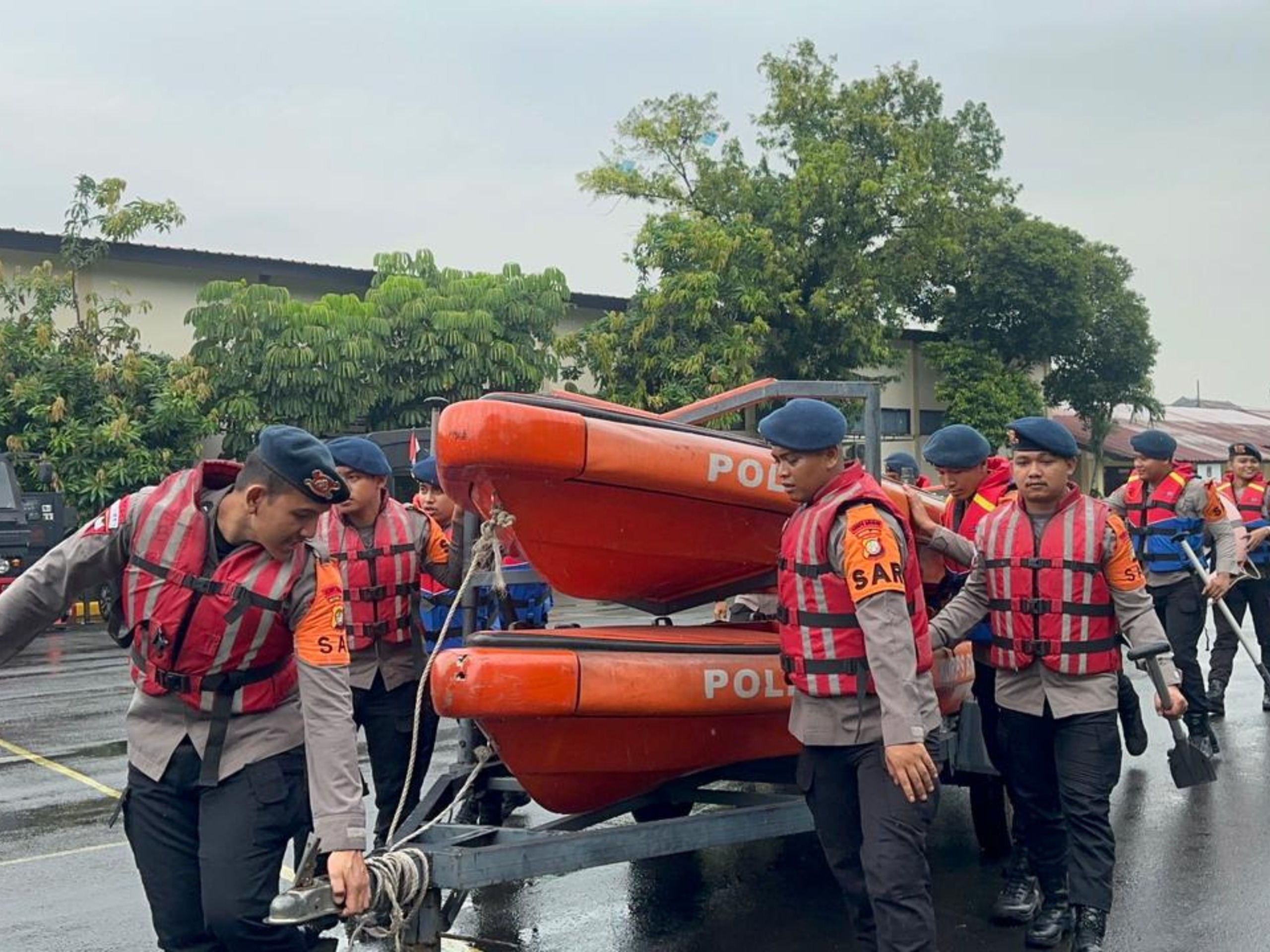 Anggota saat melakukan patroli SAR (SinPo.id/Dok.PMJ)