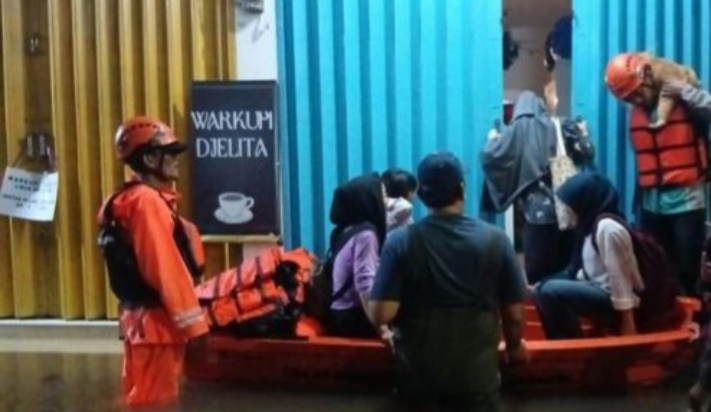 Penanganan banjir di Jaksel (SinPo.id/Dok.PMJ)