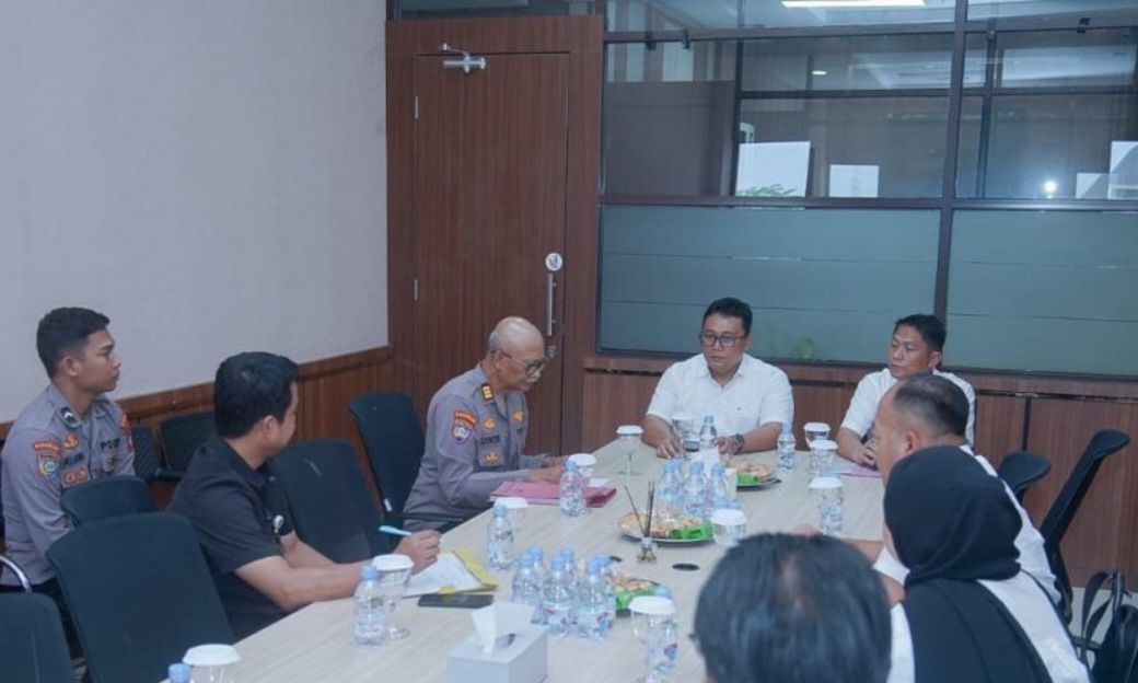 Tim Supervisi Mabes Polri saat menggelar rapat (SinPo.id/Dok.Polri)