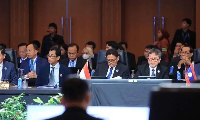 Wakil Menteri ESDM Yuliot (SinPo.id/ Dok. ESDM)