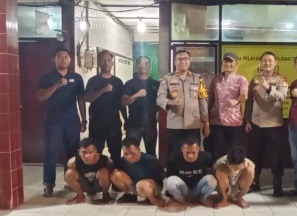 Komplotan pelaku saat ditangkap (SinPo.id/Dok.Polsek Ciputat Timur)