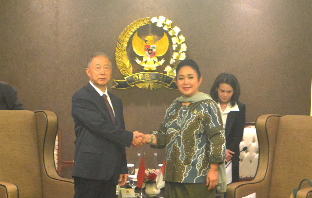 Komisi IV DPR menerima kunjungan kehormatan NPC China di Ruang Delegasi DPR (Ashar/SinPo.id)
