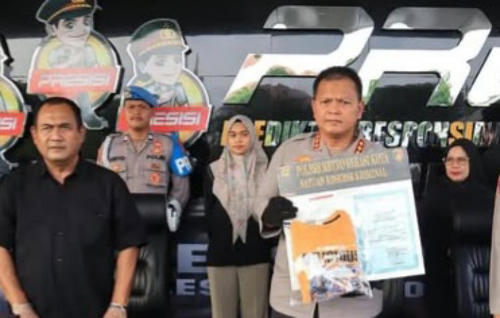 Konfrensi pers kasus pencabulan anak di Bekasi Kota (SinPo.id/Dok.Polres Bekasi Kota)