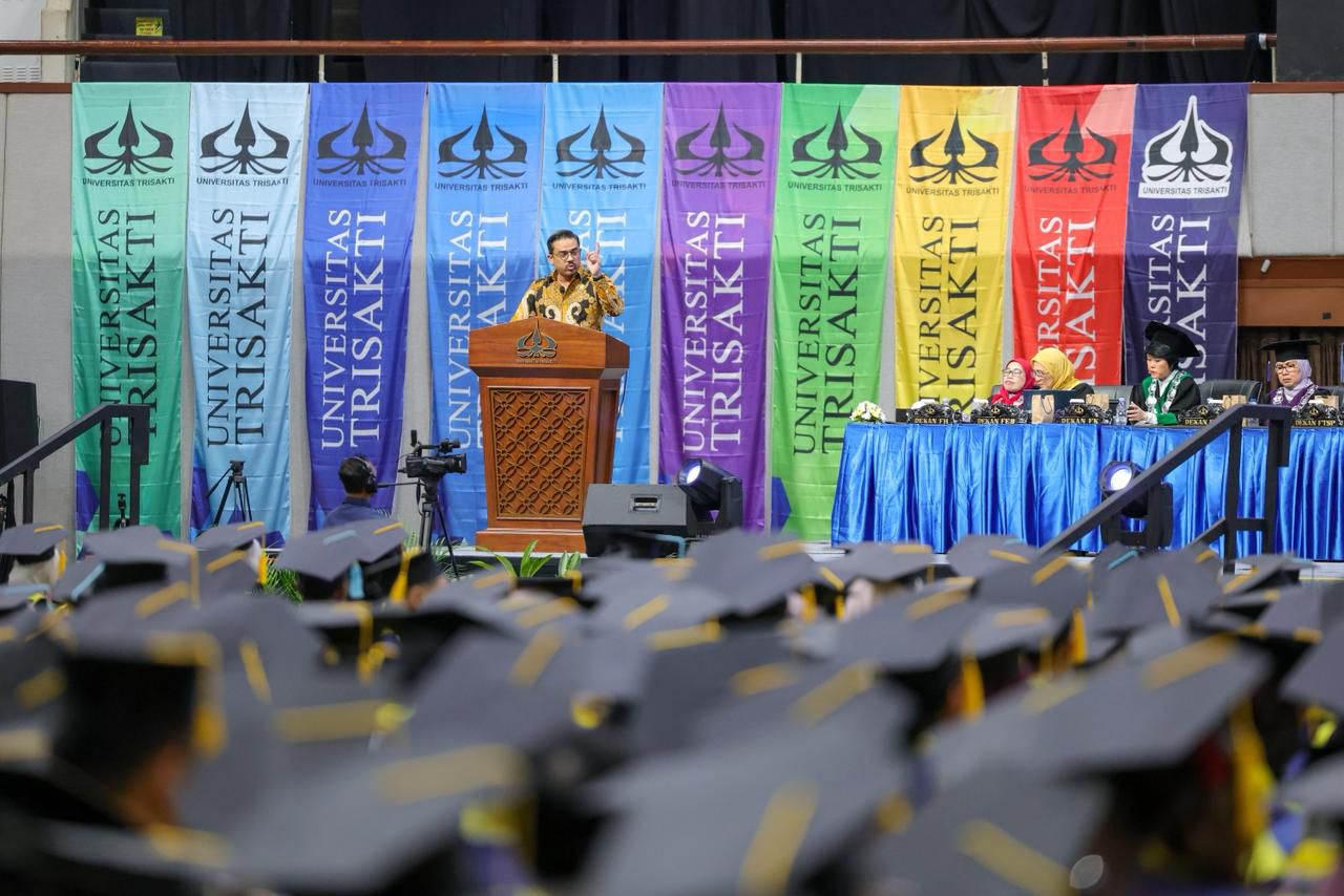 Menteri UMKM Maman Abdurrahman hadiri acara wisuda Universitas Trisakti (SinPo.id/ Dok. KemenUMKM)