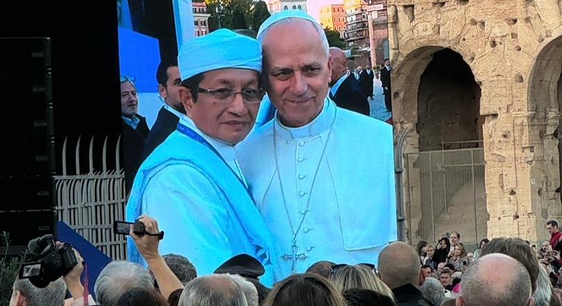 Menag Nasaruddin Umar dan Paus Leo XIV. (SinPo.id/Dok. Kemenag)