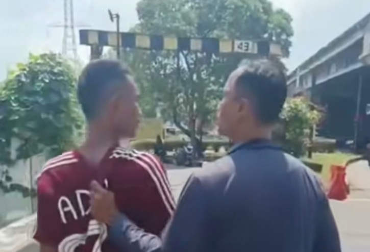 Pelaku pungli di Penjaringan saat ditangkap (SinPo.id/Tangkapan layar)