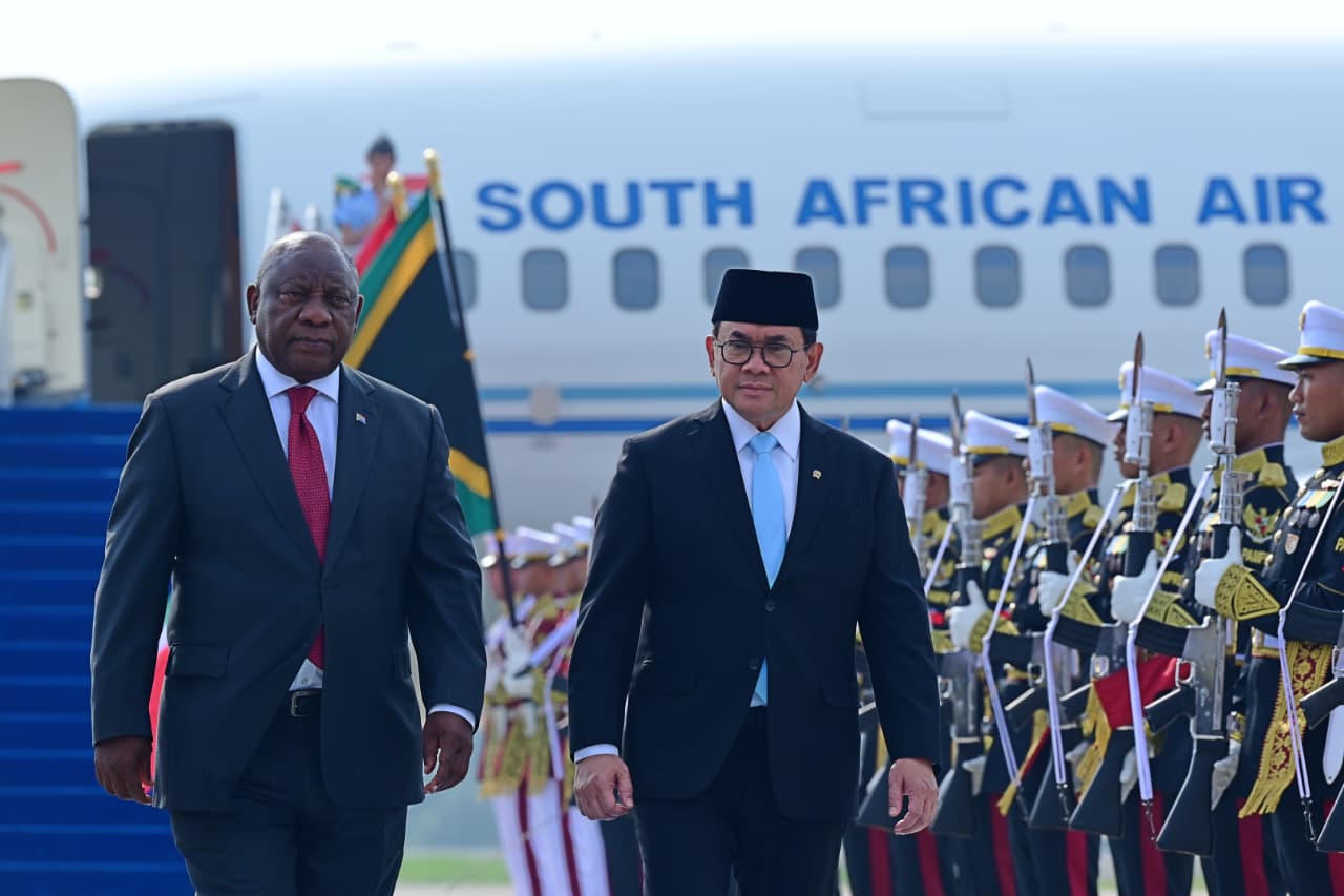 Presiden Afrika Selatan Matamela Cyril Ramaphosa Tiba di Jakarta untuk Kunjungan Kenegaraan (SinPo.id/Biro Setpres)