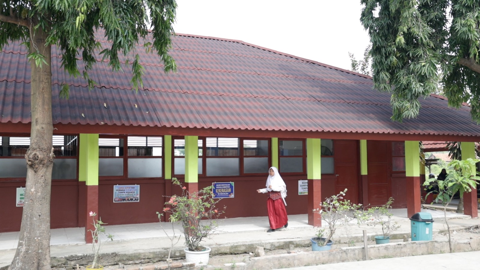 Revitalisasi Sekolah di Karawang (SinPo.id/Tim Media)