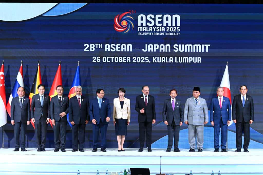 ASEAN-Japan Summit di Kuala Lumpur, Malaysia (SinPo.id/Biro Setpres)