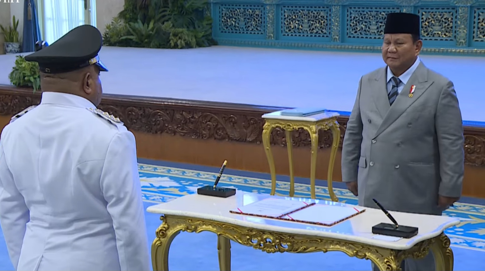 Presiden Prabowo Lantik Mathius Fakhiri dan Aryoko Rumaropen Jadi Gubernur dan Wakil Gubernur Papua 2025–2030 (SinPo.id/YouTube Setpres)