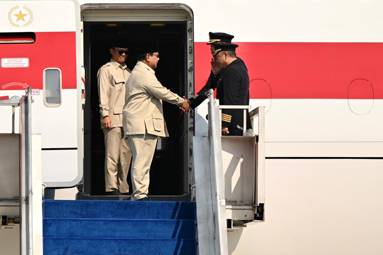 Presiden Prabowo Tiba di Jakarta Usai Hadiri KTT Perdamaian dan Penghentian Perang Gaza (SinPo.id/Biro Setpres)