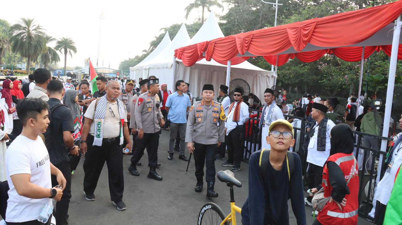 Pengawalan aksi solidaritas Palestina (SinPo.id/Dok.PMJ)