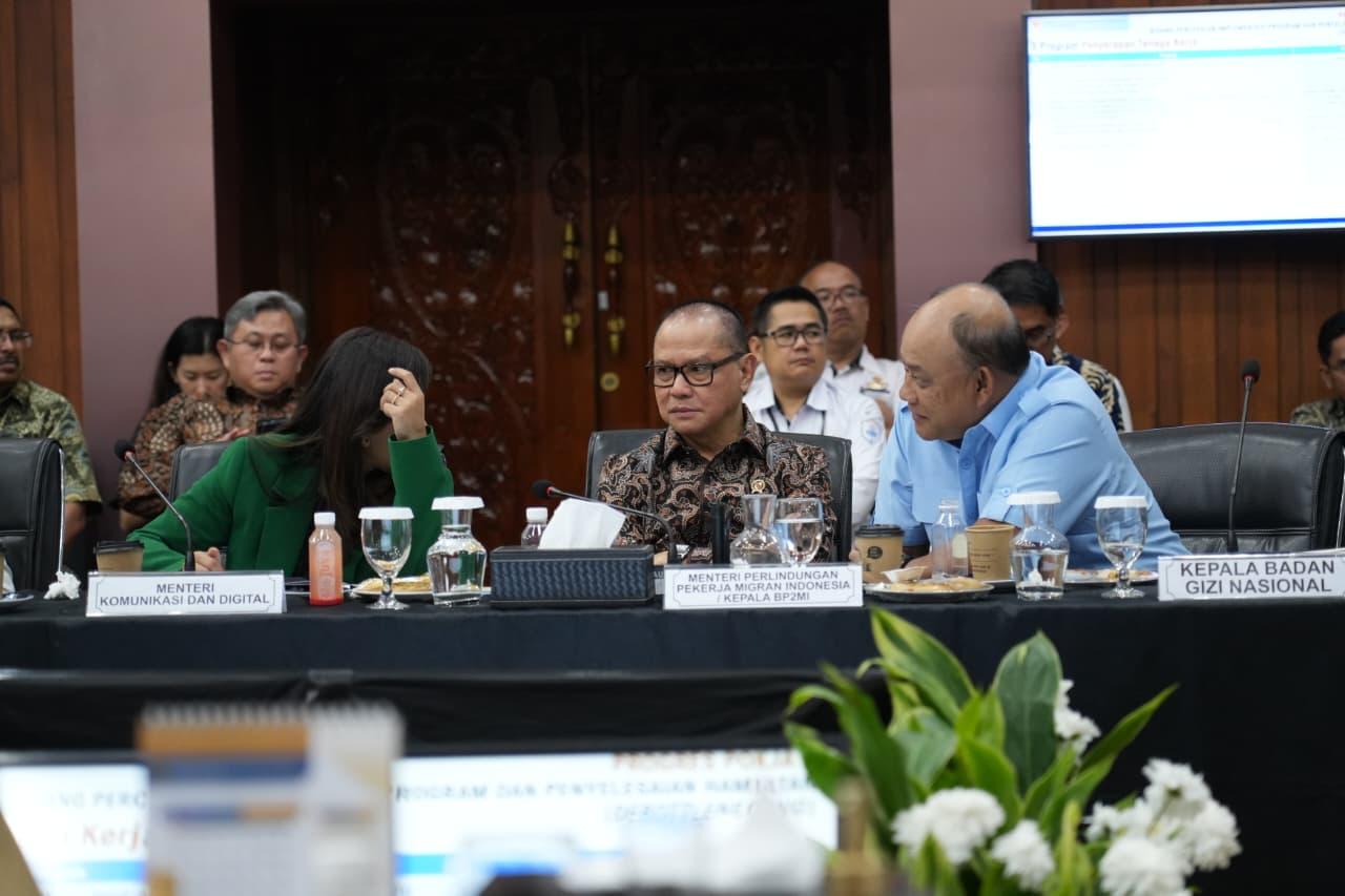 Menteri P2MI Mukhtarudin di Kick-Off Meeting Satgas Percepatan Program Strategis Pemerintah (SinPo.id/Dok. KP2MI)