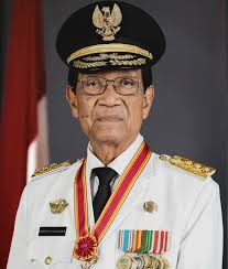 Sri Sultan Hamengku Buwono X (wikipedia)