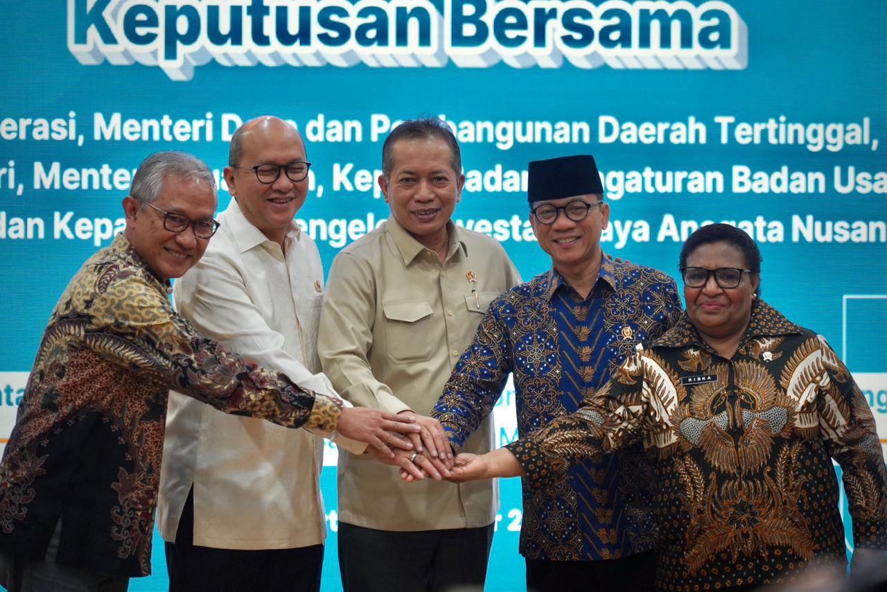 Penandatanganan Surat Keputusan Bersama  Menteri tentang Kopdes Merah Putih (SinPo.id/ Dok. Kemenkop)