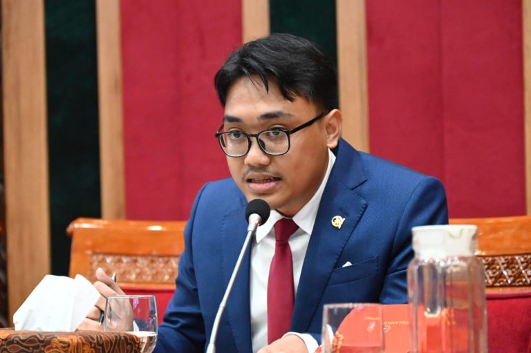 Anggota Komisi X DPR RI Hilman Mufidi (SinPo.id/ Dok. PKB)