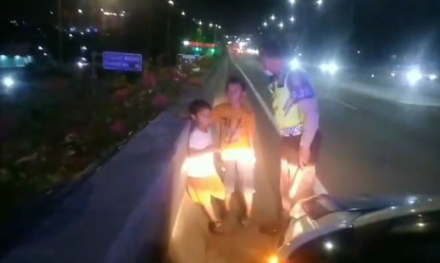 Dua bocah yang ditemukan anggota Polda Metro Jaya (SinPo.id/TMC PMJ)