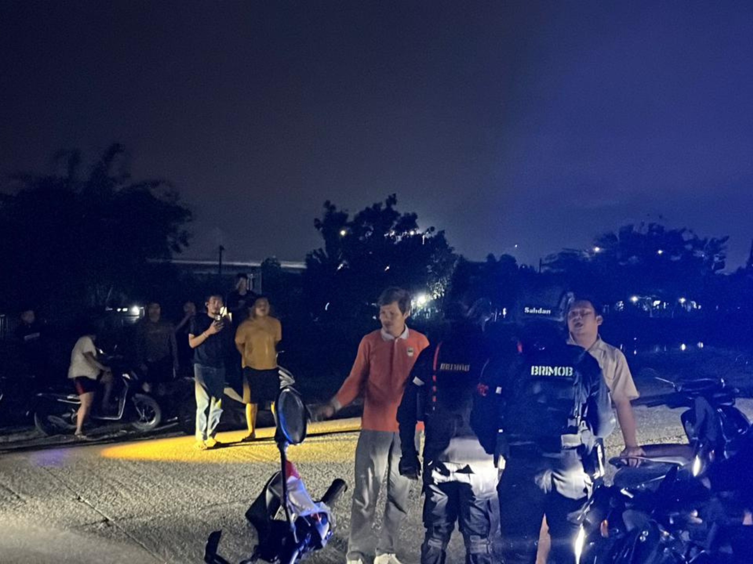 Brimob PMJ saat menangkap pelaku (SinPo.id/Dok.PMJ)