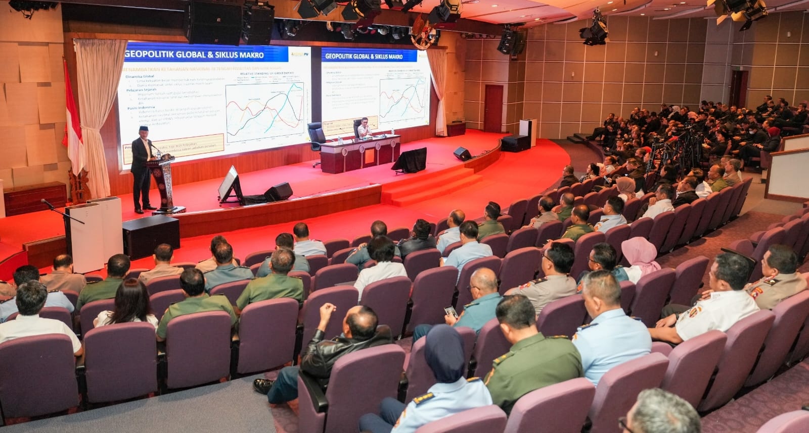 Menteri PU Dody Hanggodo memberi kuliah umum di Lemhannas. (SinPo.id/dok. KemenPU)