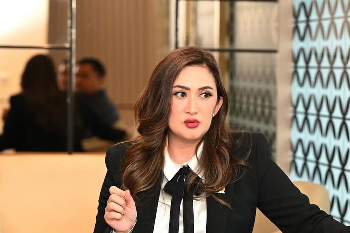 Anggota DPR RI Nafa Urbach (SinPo.id/Instagram Nafa Urbach)