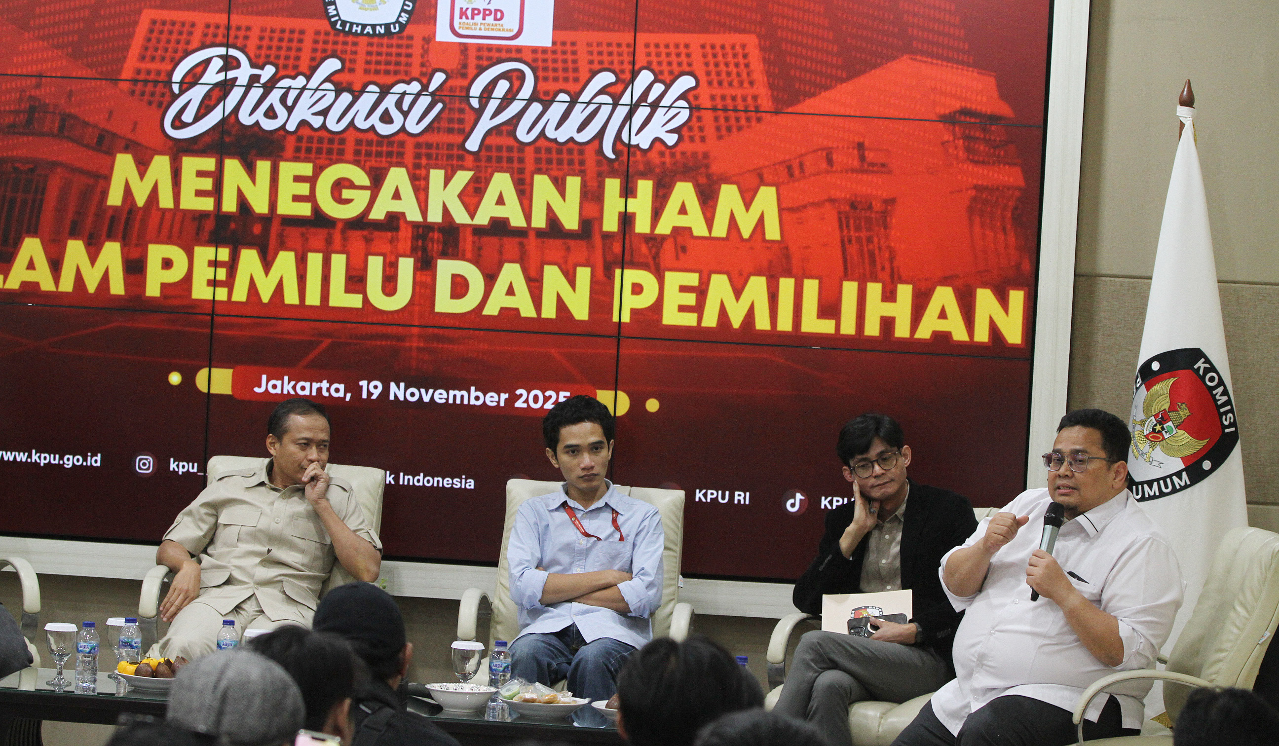 Diskusi publik KPU RI. (Agus Priatna/SinPo.id)