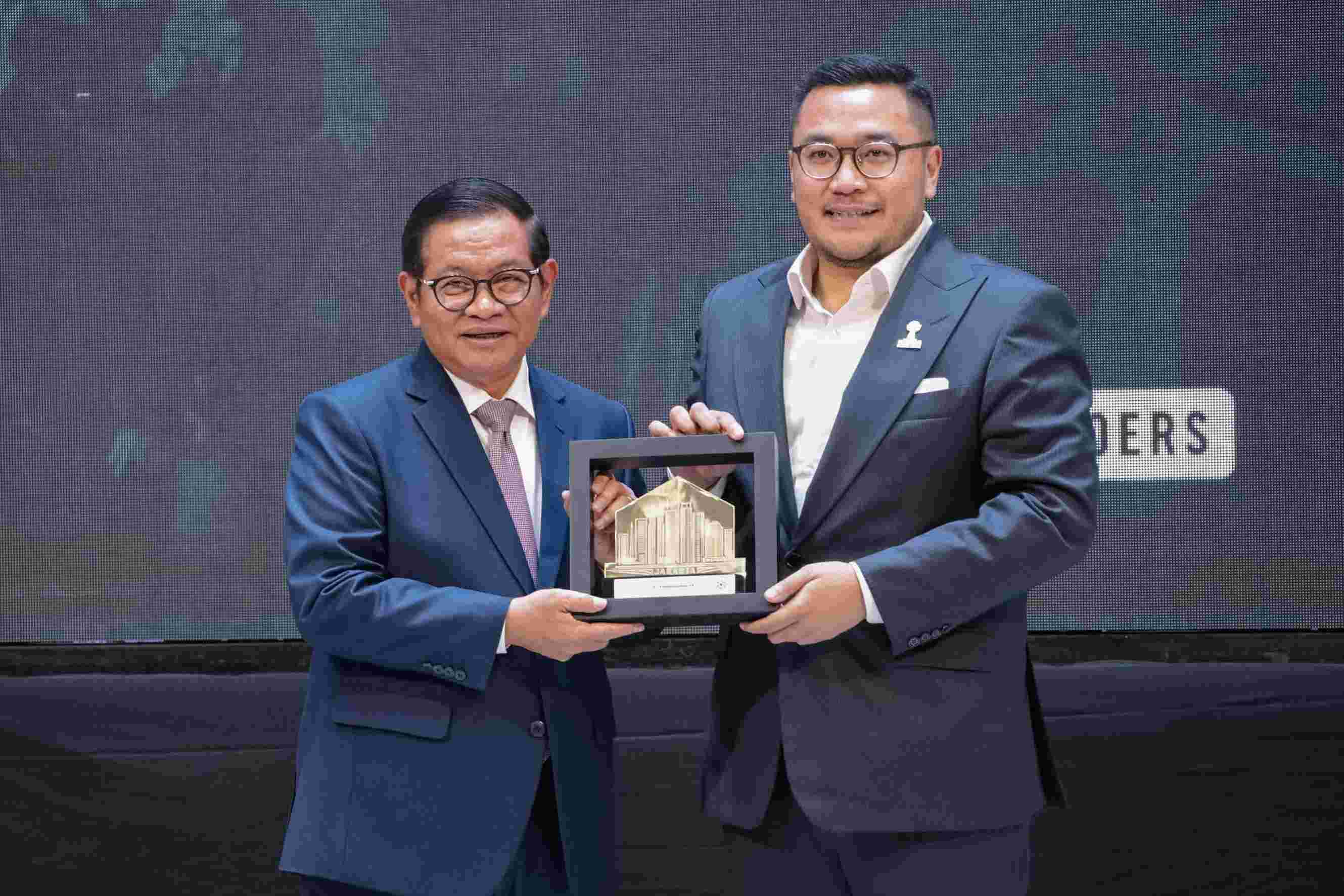 Gubernur DKI Jakarta Pramono Anung saat menghadiri pengukuhan anggota baru Badan Pengurus Daerah (BPD) HIPMI Jaya Tahun 2025. (SinPo.id/Pemprov DKI Jakarta)