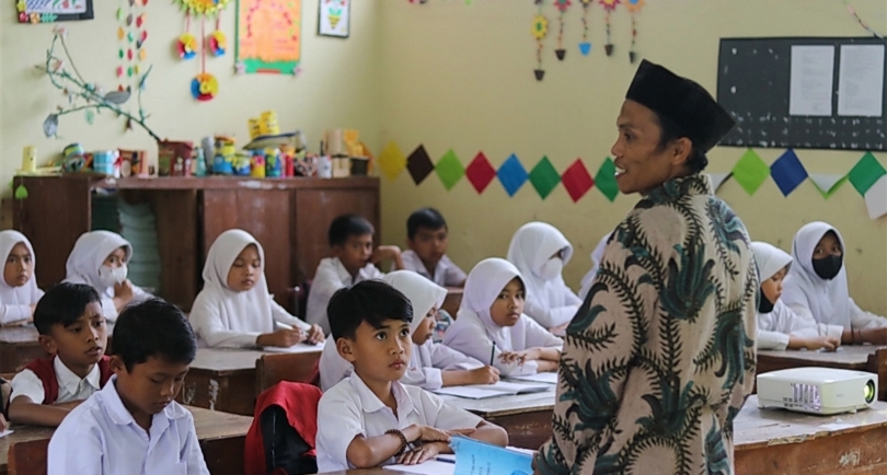 Ilustrasi aktivitas belajar mengajar di Madrasah (SinPo.id/ Dok. Kemenag)