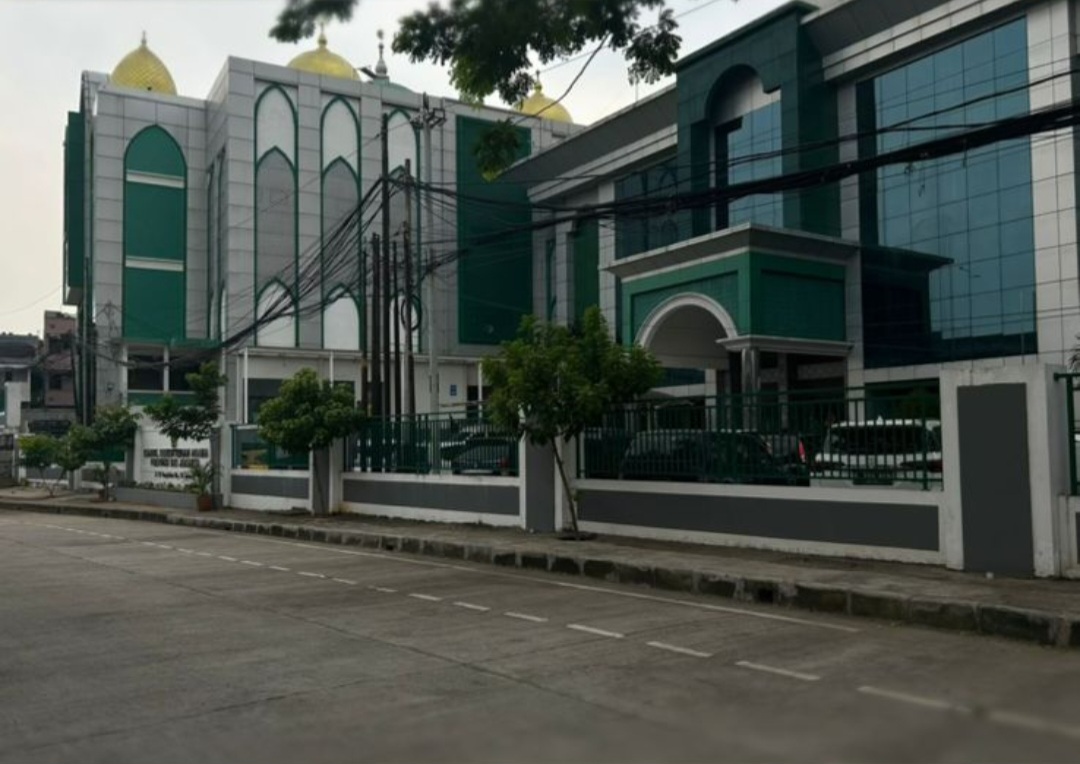 Jalanan di depan Kantor Kanwil Kemenag DKI Jakarta kini telah dibuka dan bisa dipergunakan oleh masyarakat umum (SinPo.id/Kemenag)