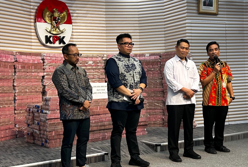 KPK serahkan uang hasil rampasan koruptor ke PT Taspen (SinPo.id/ David)