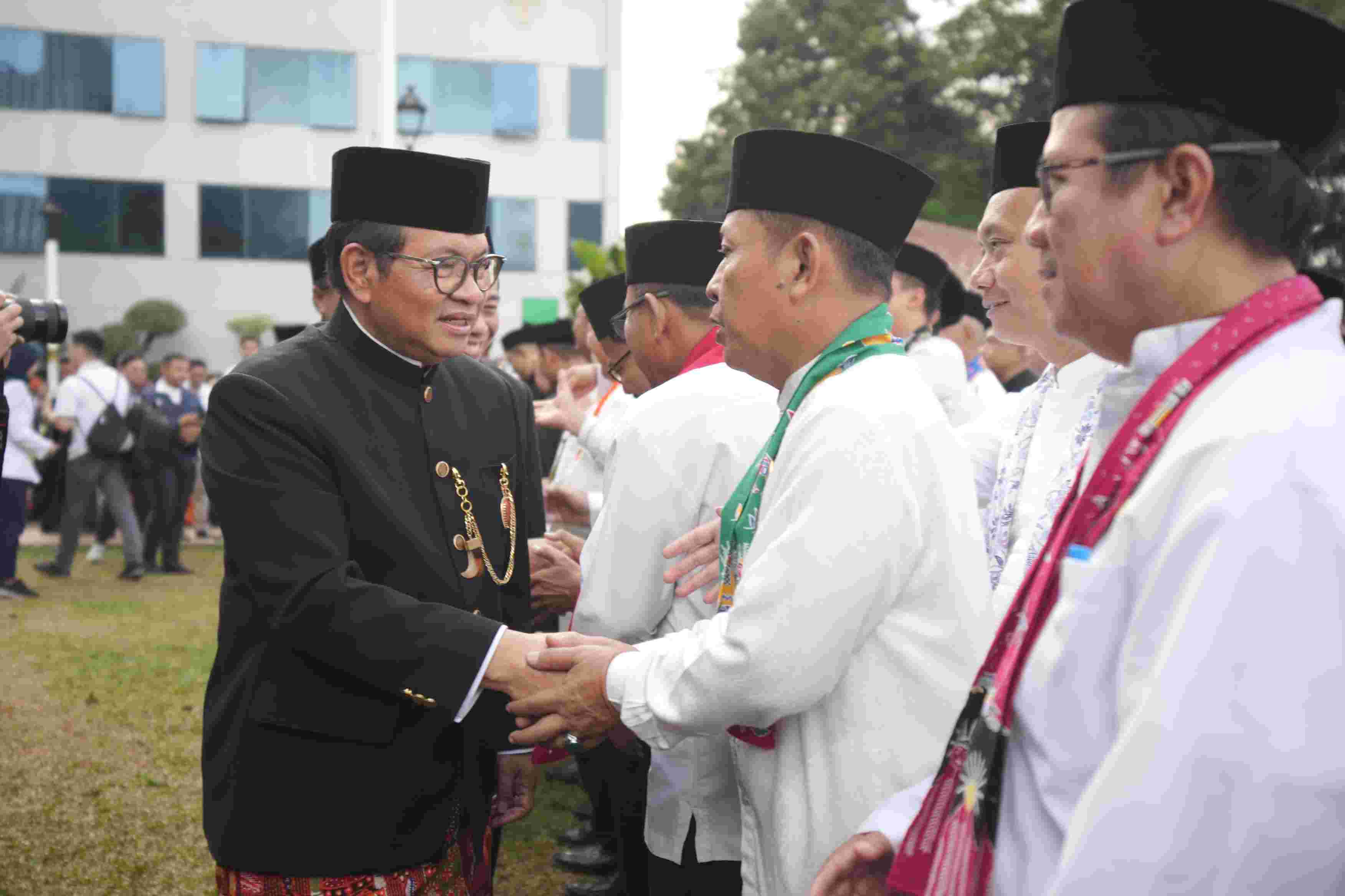 Gubernur DKI Jakarta Pramono Anung melantik pejabat di lingkungan Pemprov DKI (SinPo.id/ Dok. Pemprov DKI)