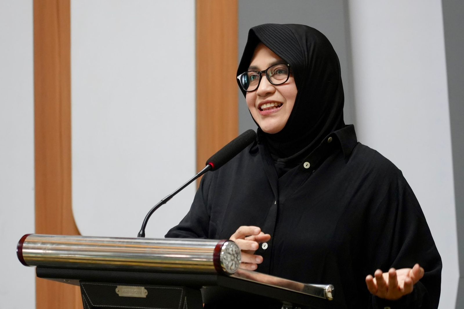 Deputi Bidang Pengembangan Talenta dan Daya Saing Koperasi Kemenkop Destry Anna Sari (SinPo.id/ Dok. Kemenkop)