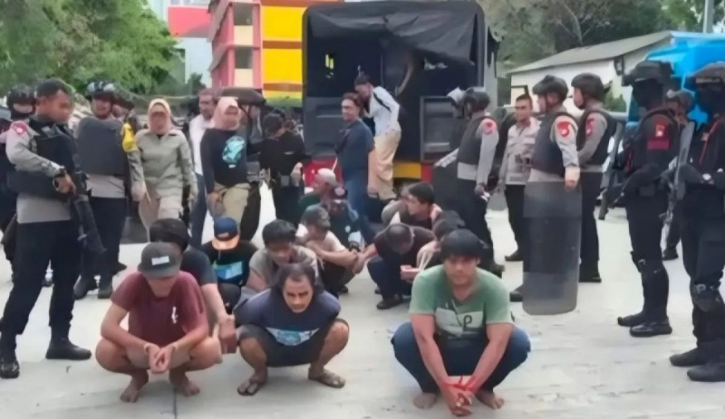 Para pelaku narkoba saat ditangkap (SinPo.id/Dok.PMJ)