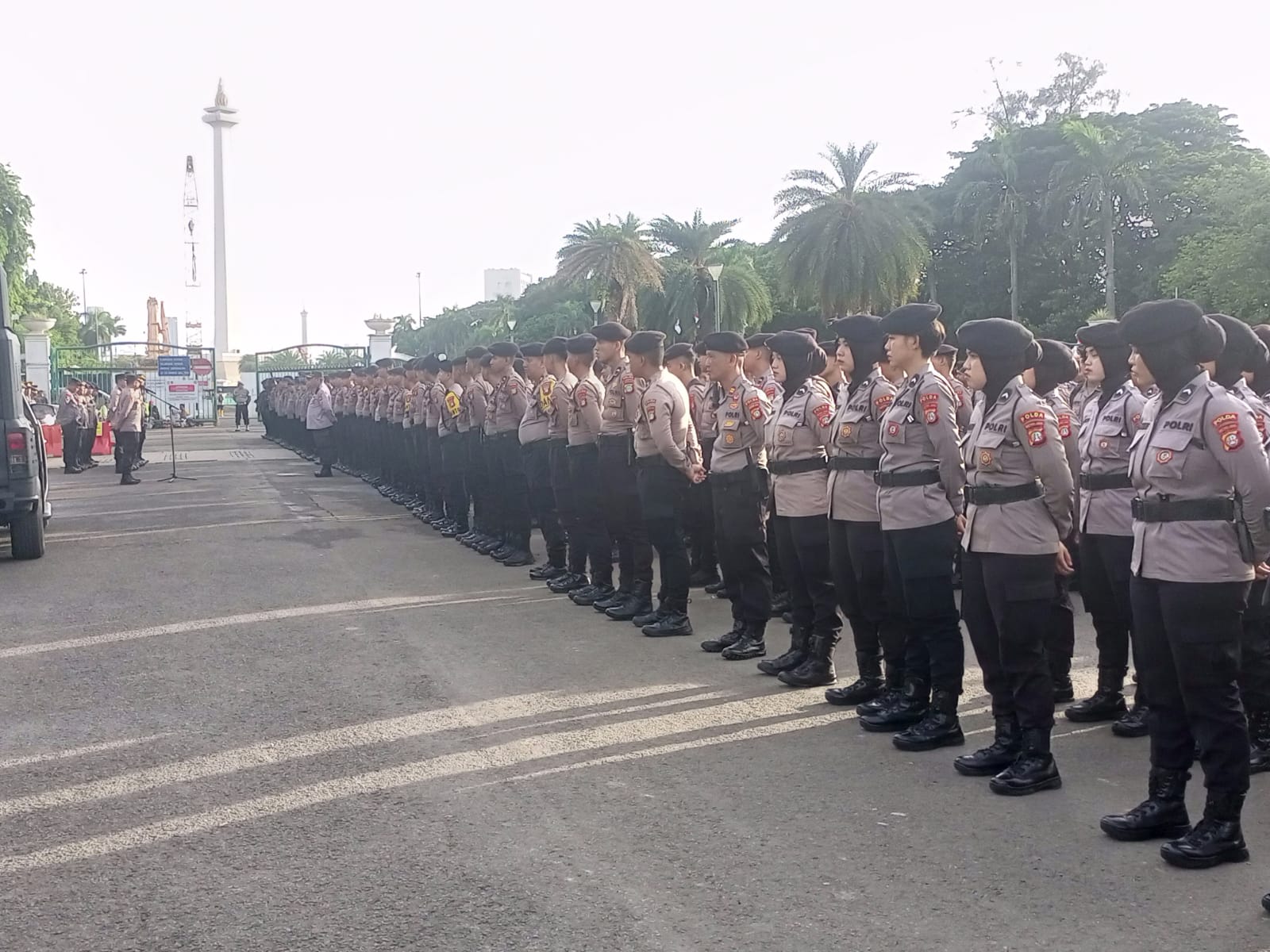 Para personel yang mengawal aksi hari ini di silang Monas (SinPo.id/Dok.Polres Jakpus)