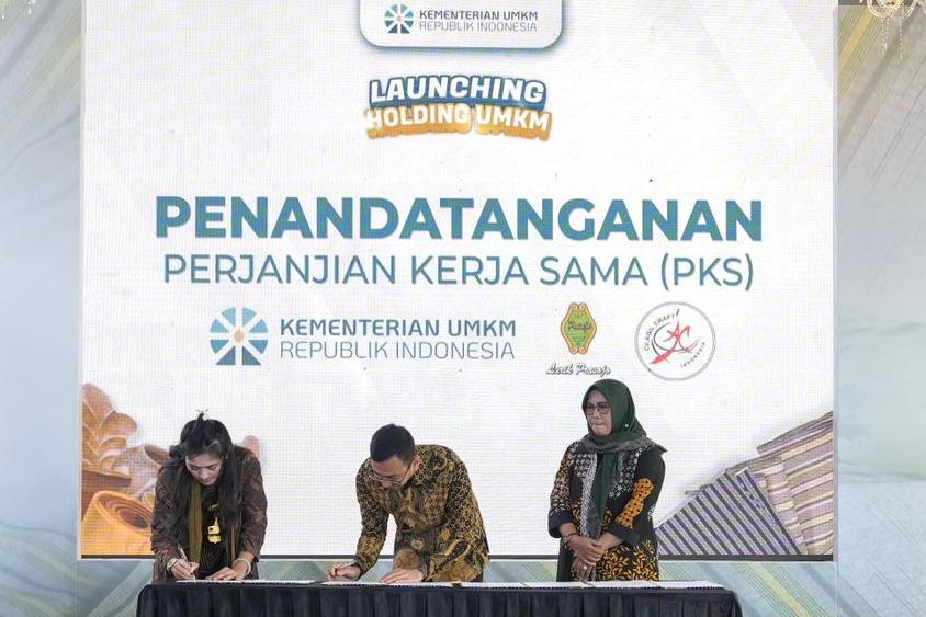 Kementerian UMKM meluncurkan Holding UMKM klaster fesyen dan kerajinan tangan. (SinPo.id/Dok. Kemenumkm)