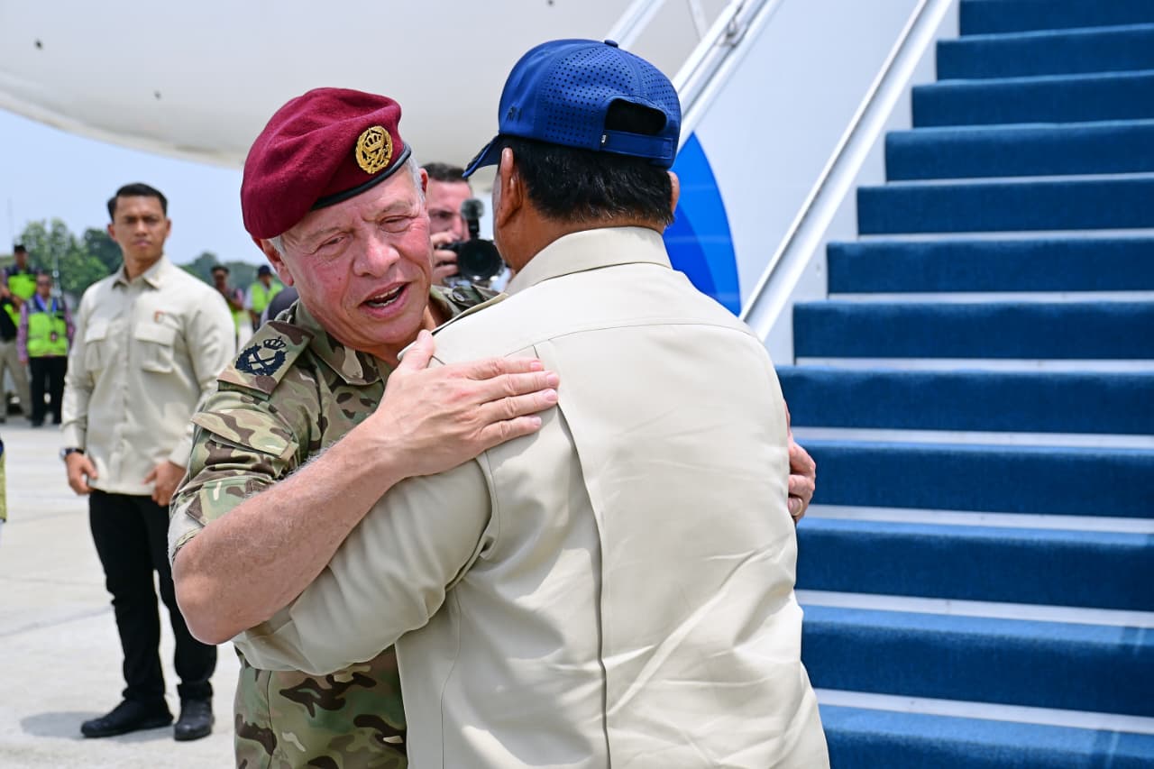 Presiden Prabowo Antar Langsung Keberangkatan Raja Abdullah II ibn Al Hussein di Halim (SinPo.id/Biro Setpres)