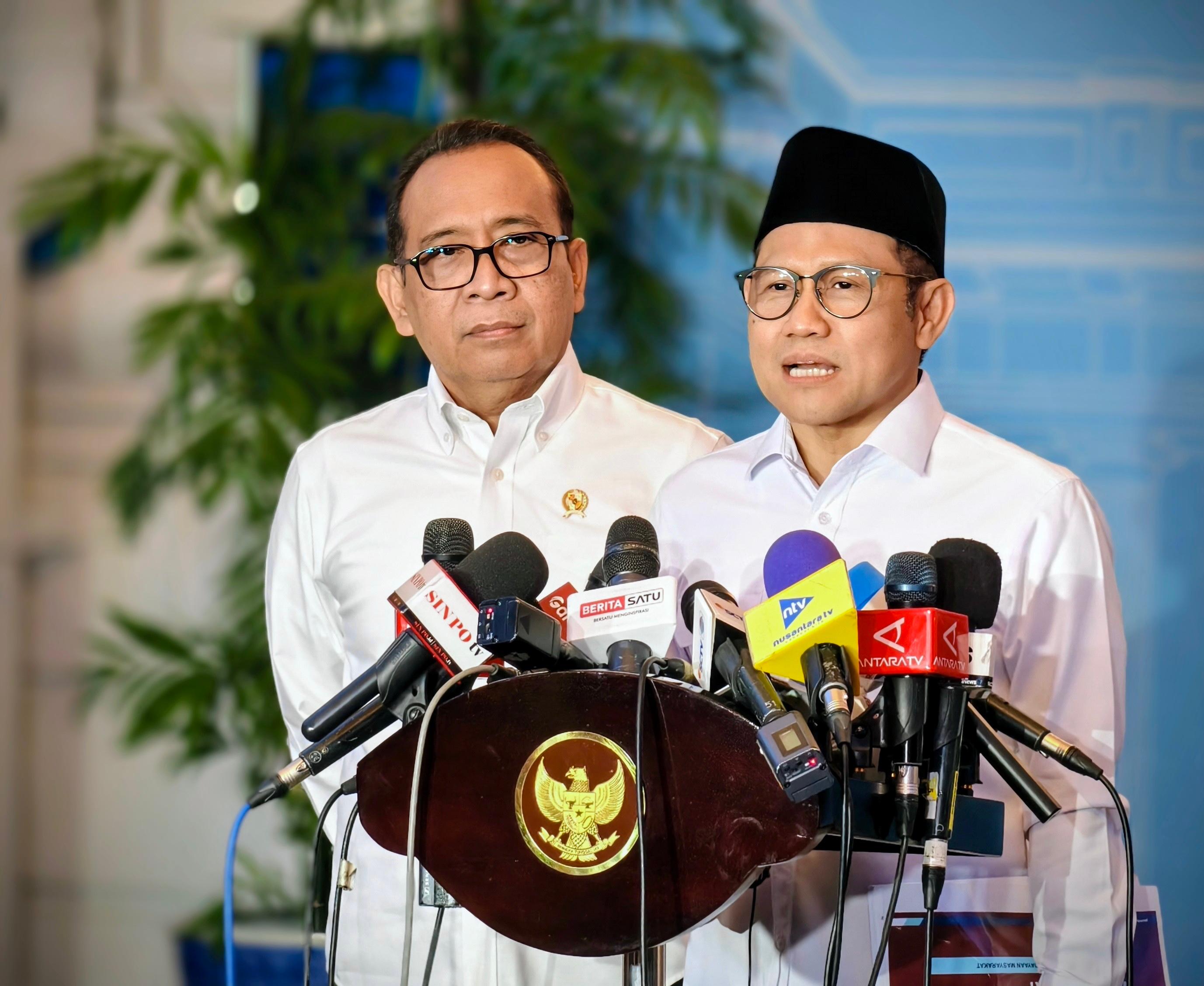 Menko PM Muhaimin Iskandar bersama Menko PMK Pratikno (SinPo.id/Biro Setpres)