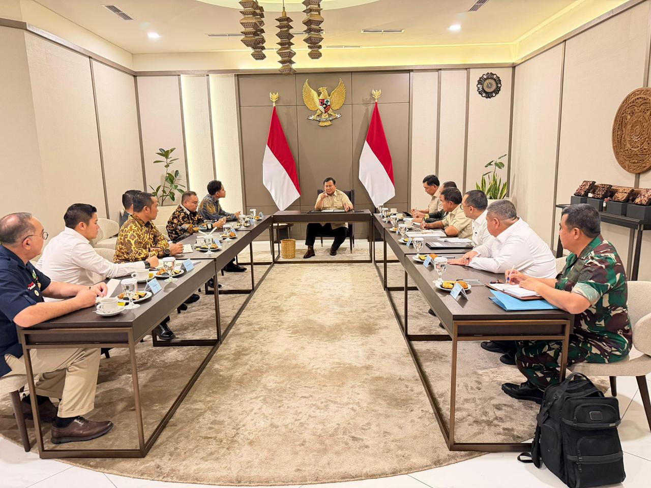 Presiden Prabowo Pimpin Rapat Khusus di Halim Sebelum Bertolak ke Australia (SinPo.id/Setpres)