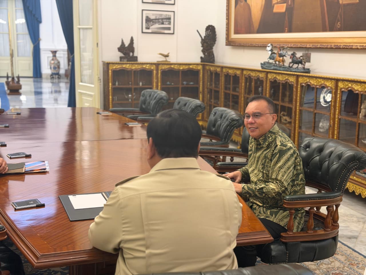 Presiden Prabowo Terima Wakil Ketua DPR RI Dasco, Bahas Kesejahteraan Publik hingga Layanan Haji 2026 (SinPo.id/Biro Setpres)