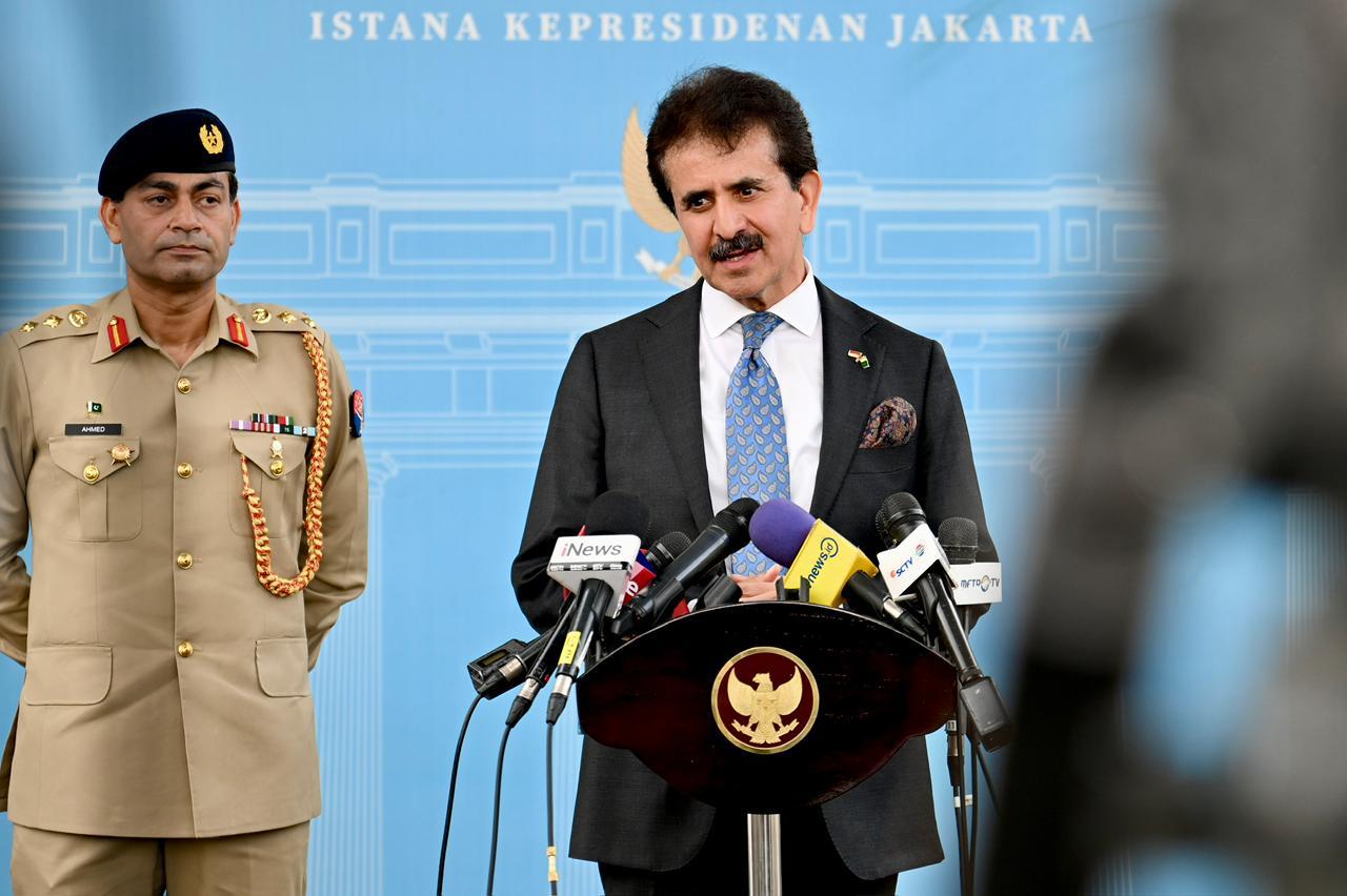 Duta Besar (Dubes) Pakistan untuk Indonesia, Zahid Hafeez Chaudhri di Istana Merdeka Jakarta (SinPo.id/Biro Setpres)