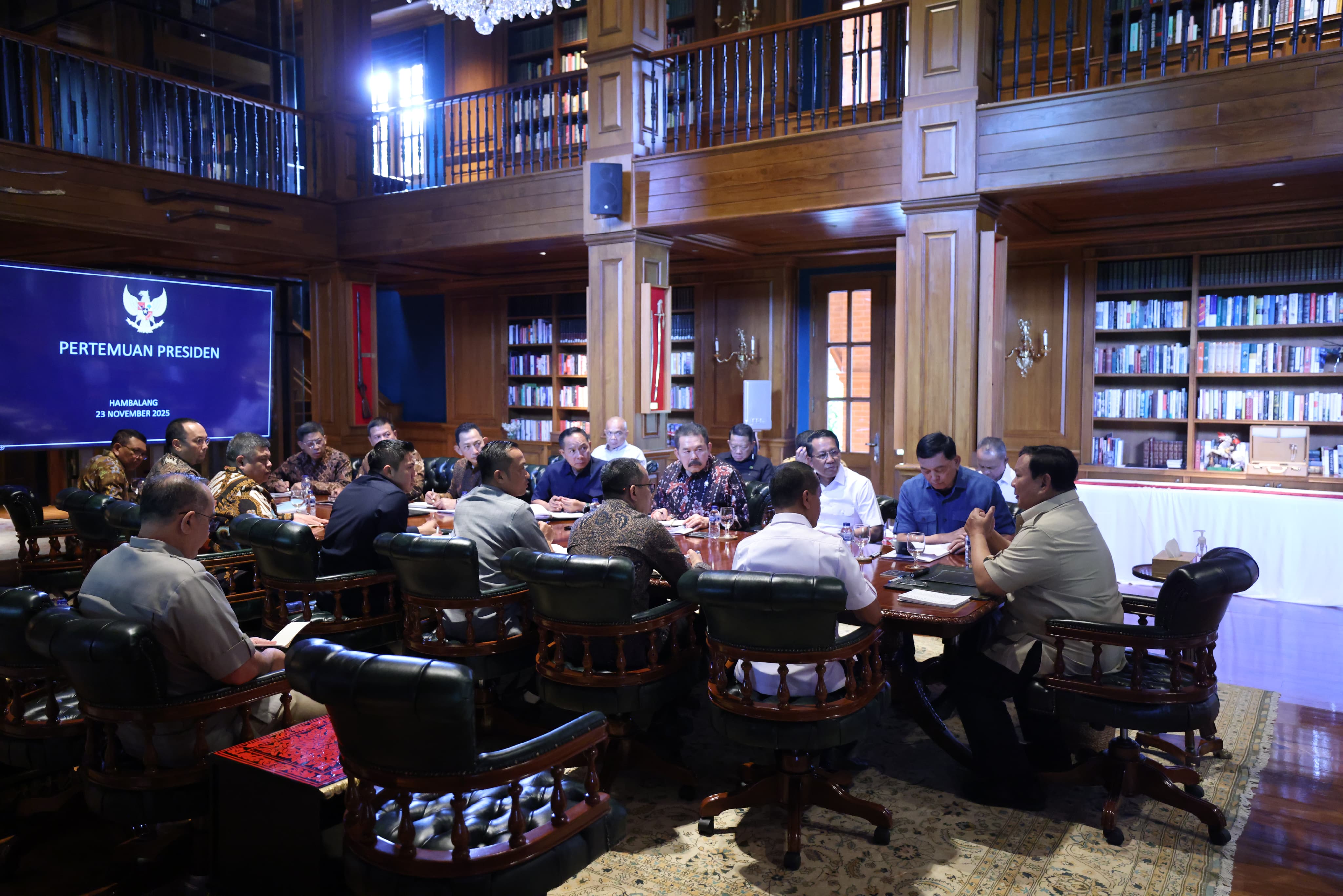 Rapat Hari Minggu, Prabowo Atensi Penertiban Kawasan Hutan dan Pertambangan (SinPo.id/tim Media)