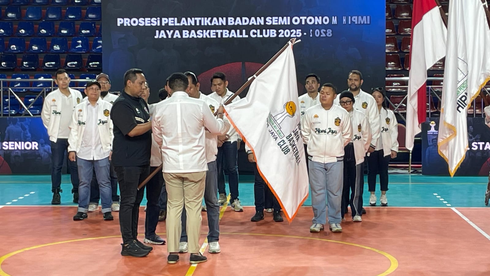 Prosesi pelantikan pengurus HIPMI Jaya Basketball (Sinpo.id/Tim Media)