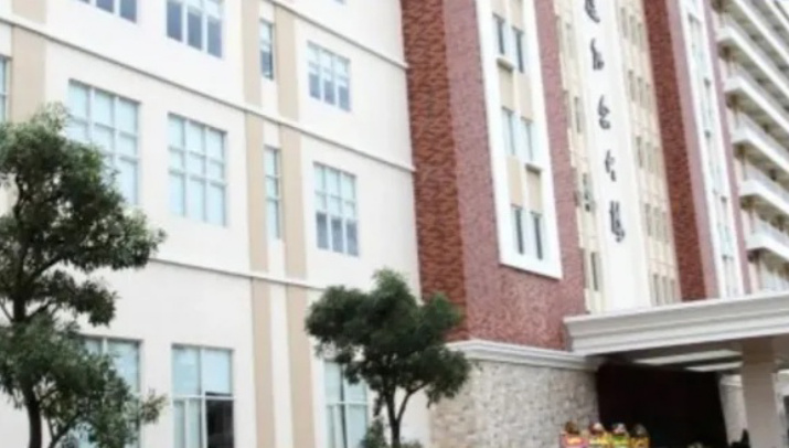 Sekolah tempat korban jatuh dari lantai 8 (SinPo.id/Tangkapan layar)