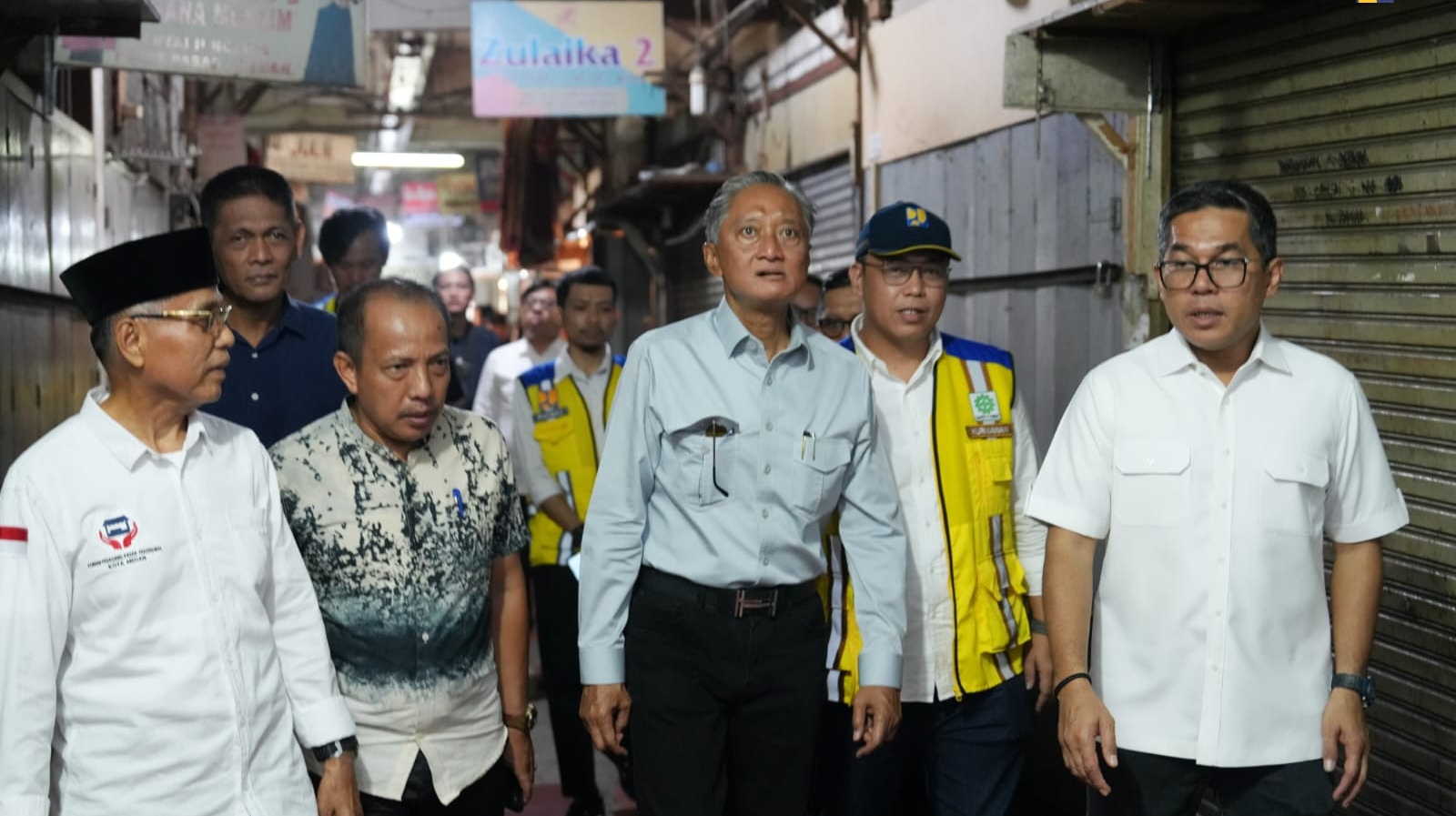 Menteri PU Dody Hanggodo meninjau pusat Pasar Medan (SinPo.id/ Dok. KemenPU)