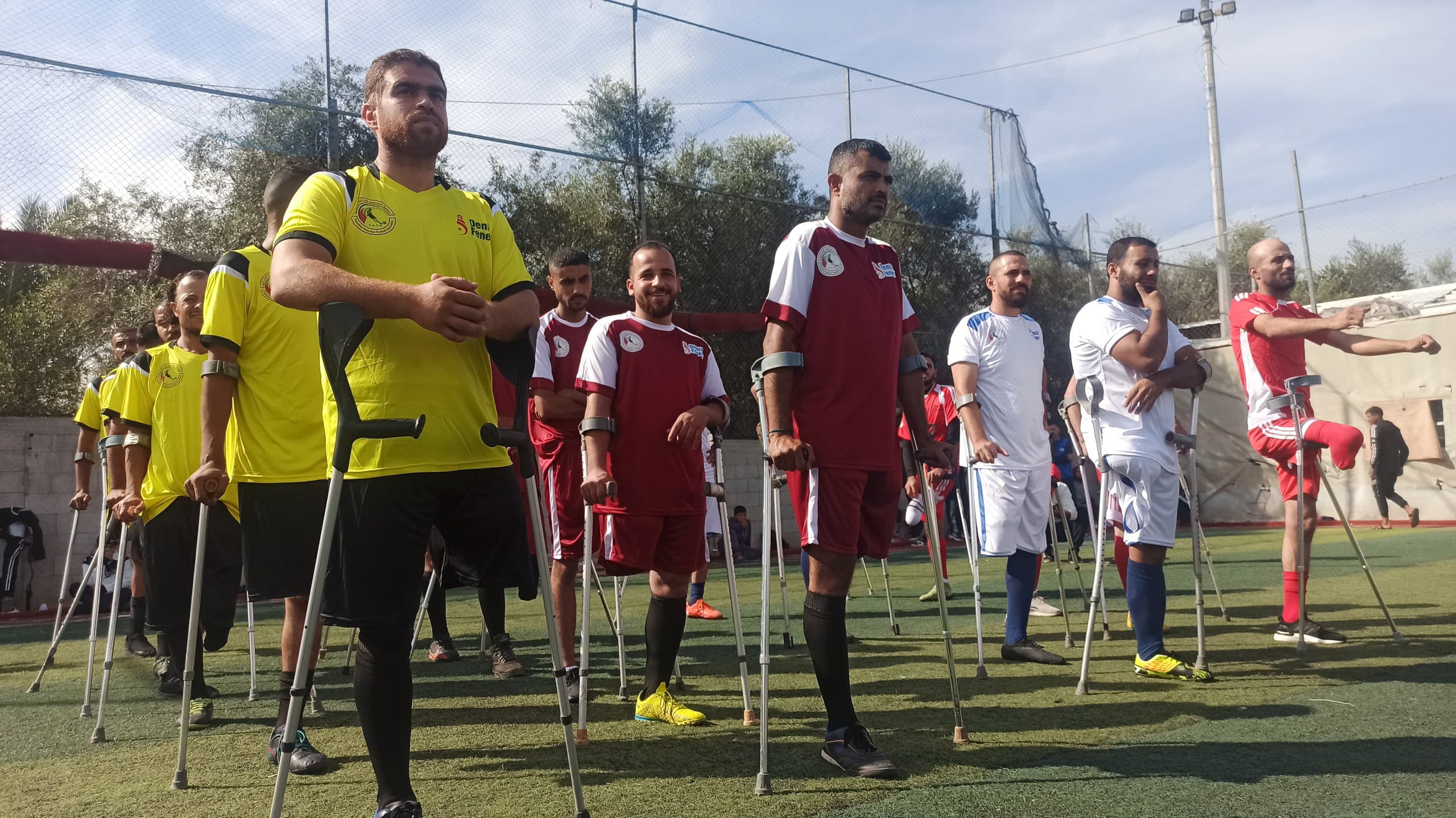 Turnamen Sepakbola Hope Championship untuk pesepakbola amputasi digelar di Jalur Gaza, sebagai acara olahraga pertama yang digelar setelah perang Israel. (Jurnalis Gaza, Mohammad Rabah)